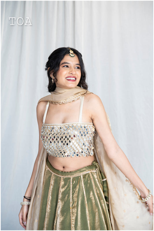 Golden Hanging Mirror SP Top