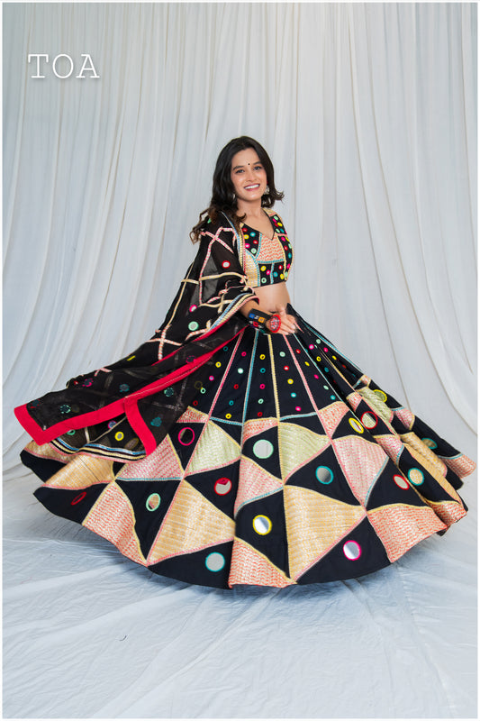 Shades Of Mirror - Atrangi Mirror Outfit - Royale Black