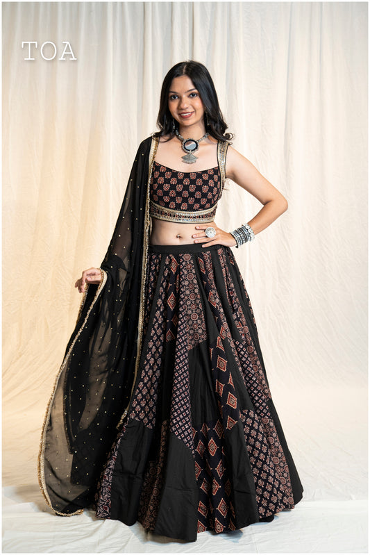 Ajab Gajab Ajrakh - Black