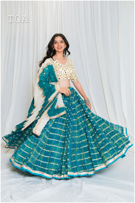 Shades Of Lampi - Gharchola Bandhani Lampi Outfit - Rama