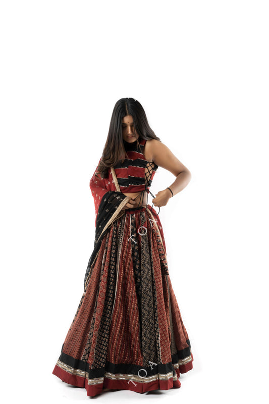 Pure Ajrakh Handblock Gamthi Set Black & Red