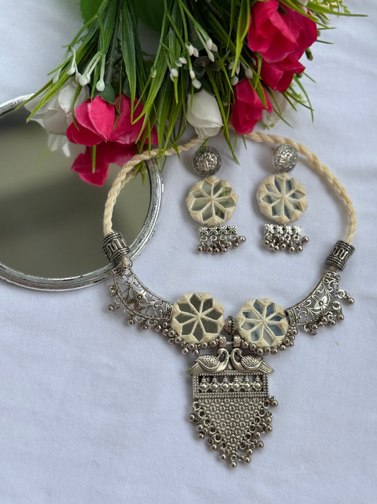 Cream White - Mirror Oxidized Necklace - JJ