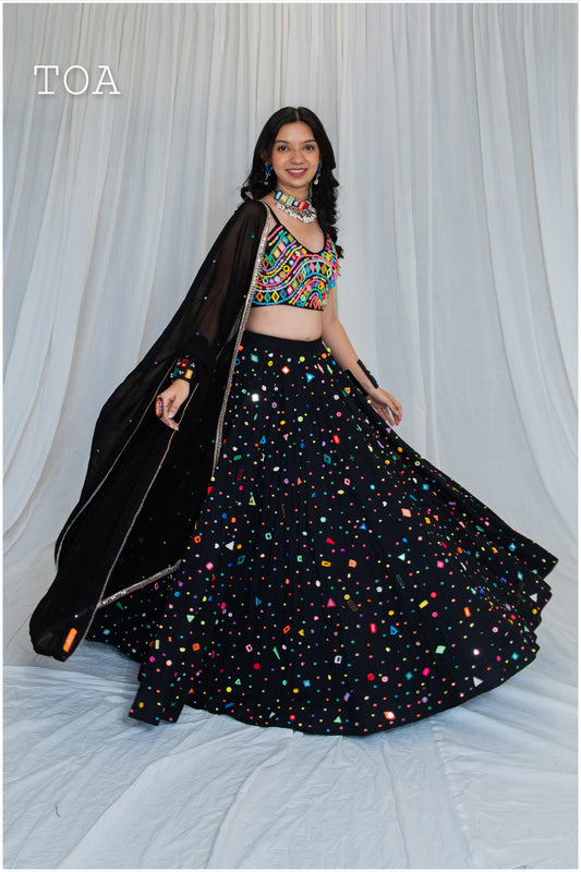 Shades Of Mirror Collection - Pop Vibe Outfit 1.O - Black