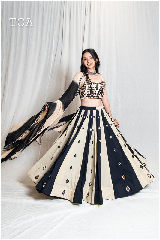 Pop Up Mirror Outfit Black To Beige