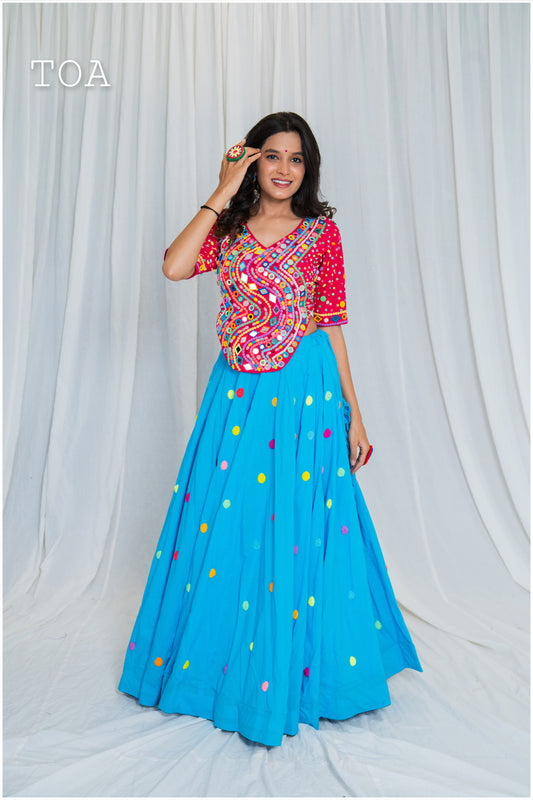 Shades of Thread - Multi Tread Dots - Ultra Blue