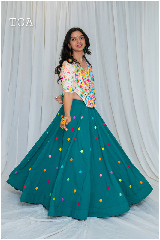 Shades of Thread - Multi Tread Dots - Rama