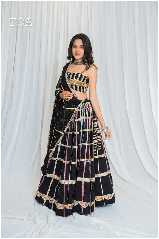 Shades of Border - Checks Skirt 3.0 - Black