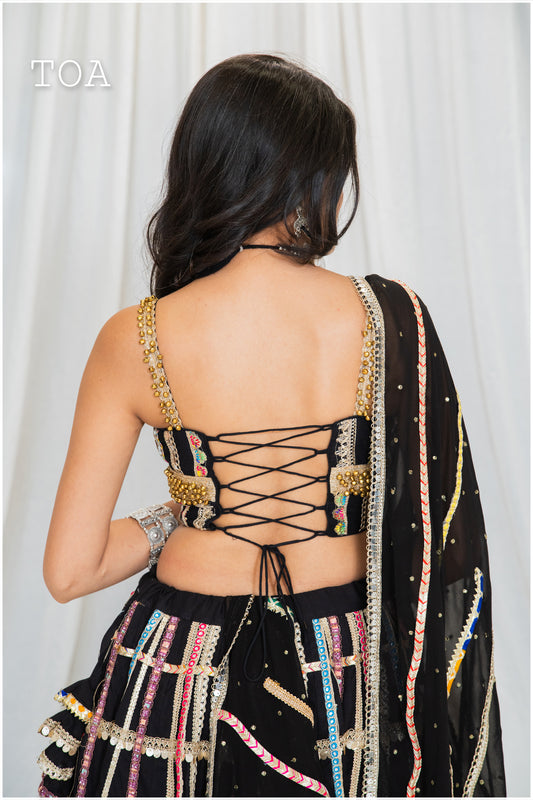 Shades of Border - SP Top - Black