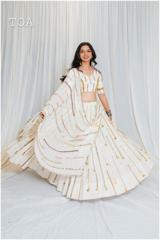 Shades of Border - BKD 1.O EL Outfit - Off White