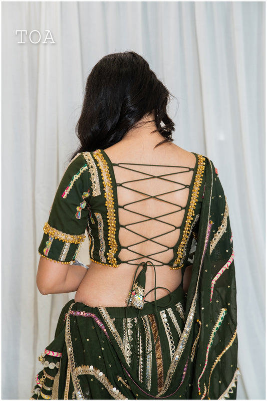 Shades of Border - EL Top - Green