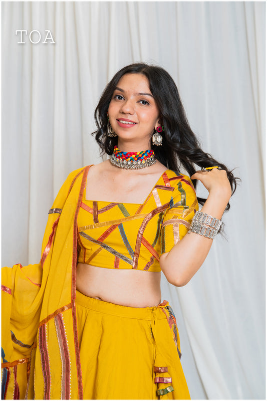 Shades Of Lampi - Matrix Top - Yellow EL