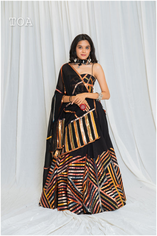 Shades Of Lampi - Matrix Dupatta - Black