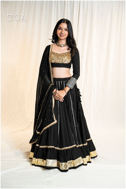 Royal Sunehri Set - Black