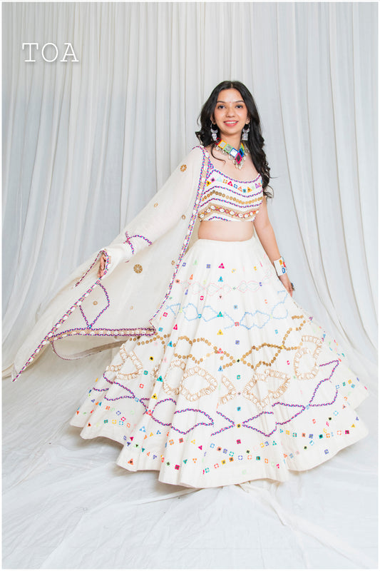 Shades of Threads - The Show Stopper Boho Outfit