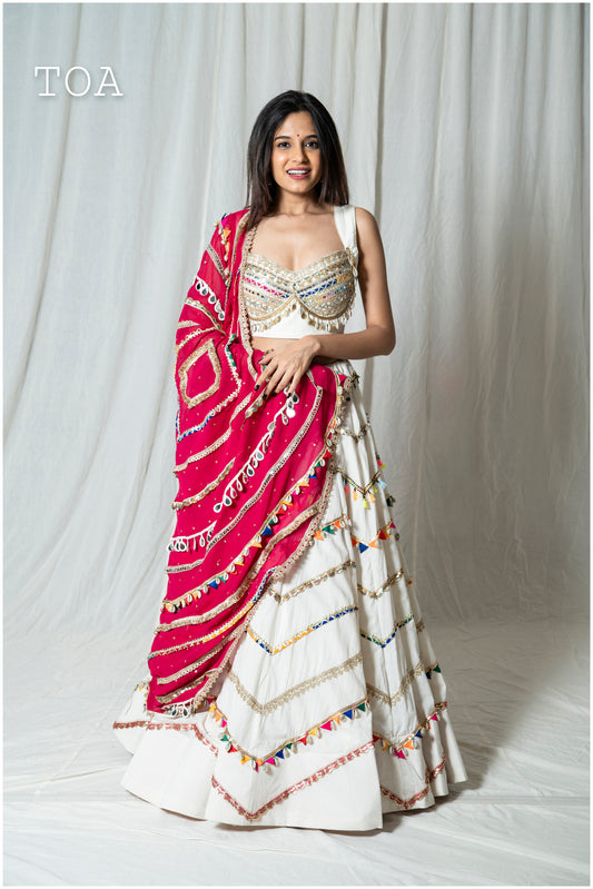 Off White To Pink ZigZag Zariya Skirt Set