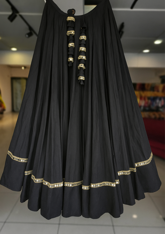 Black Single Line Border 15 Meters Flare