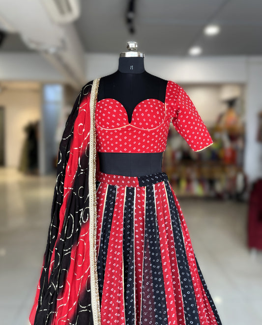 Red & Black Bandhani Georgette Lampi Set