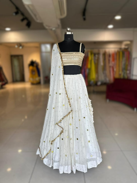 Sequins Sitara Off White Golden Radiant Set