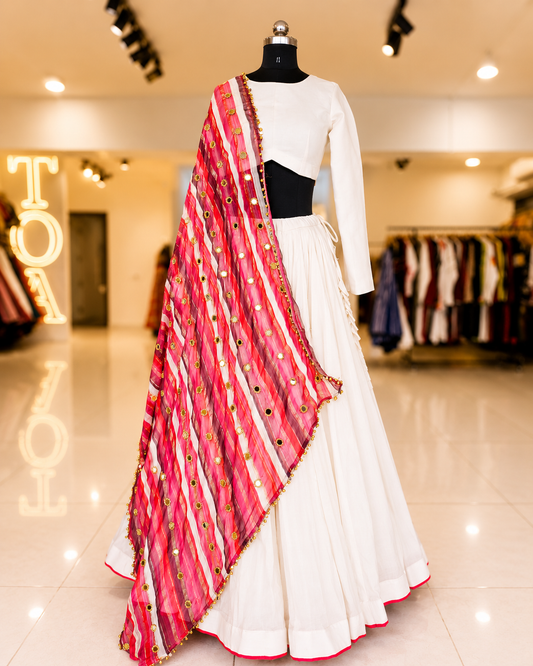 Shades Of Solid - Signature Solid Outfit - Off White